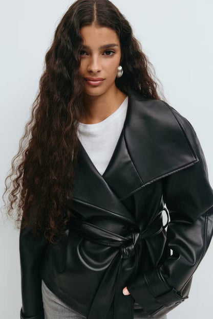 Leather jacket with short waist