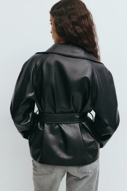 Leather jacket with short waist