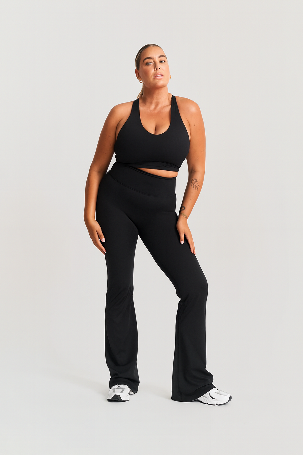 Amanda V-Neck Bra 