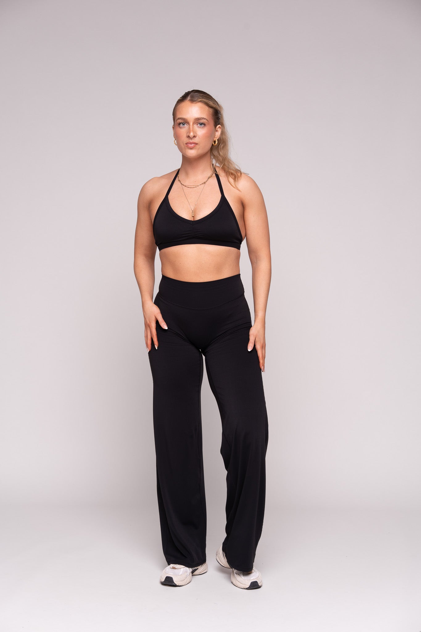 Ease x Amalie Vad - Straight Leg Pants (Black)
