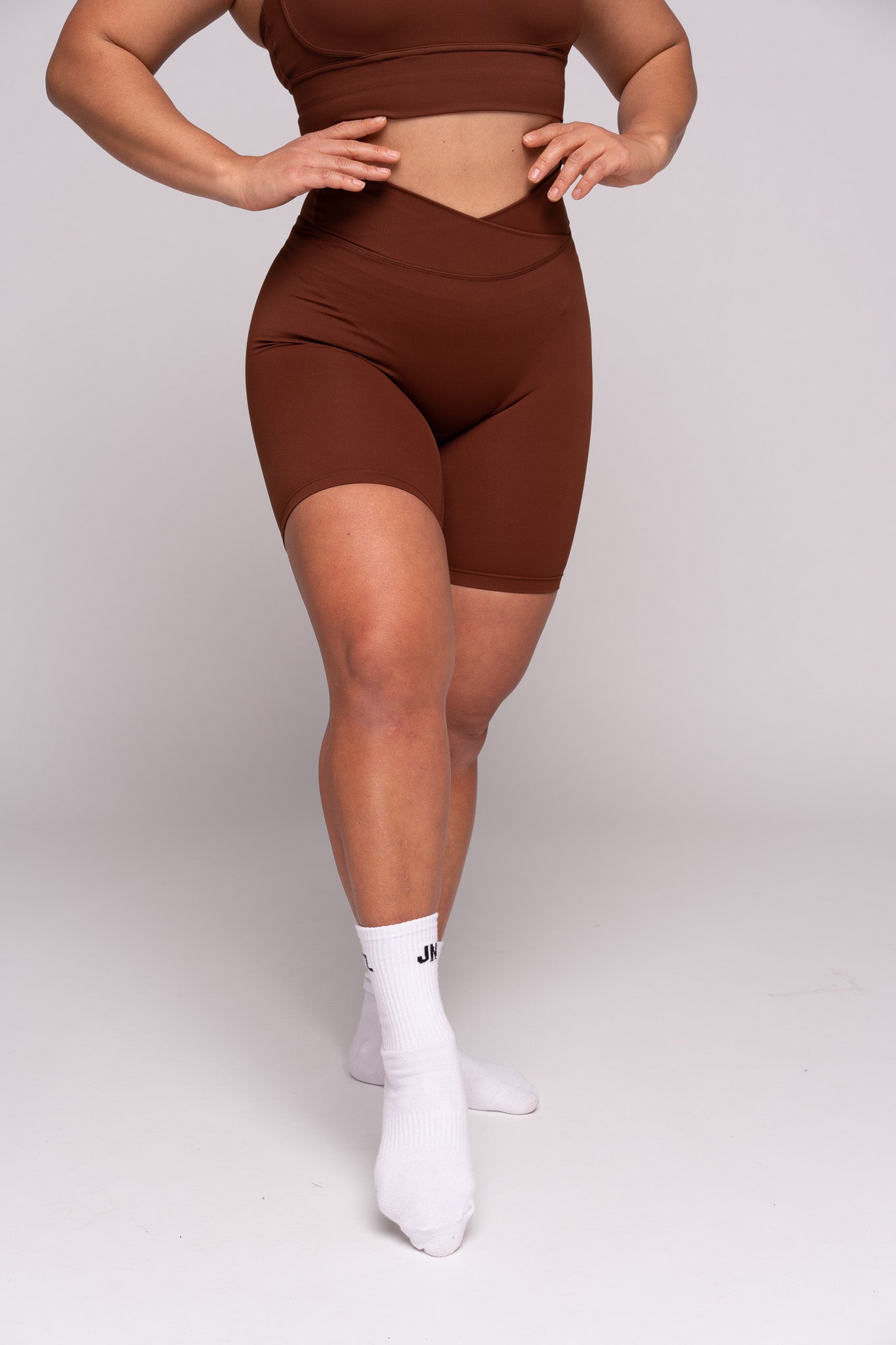 Thrive V-Cut Shorts (Brown)