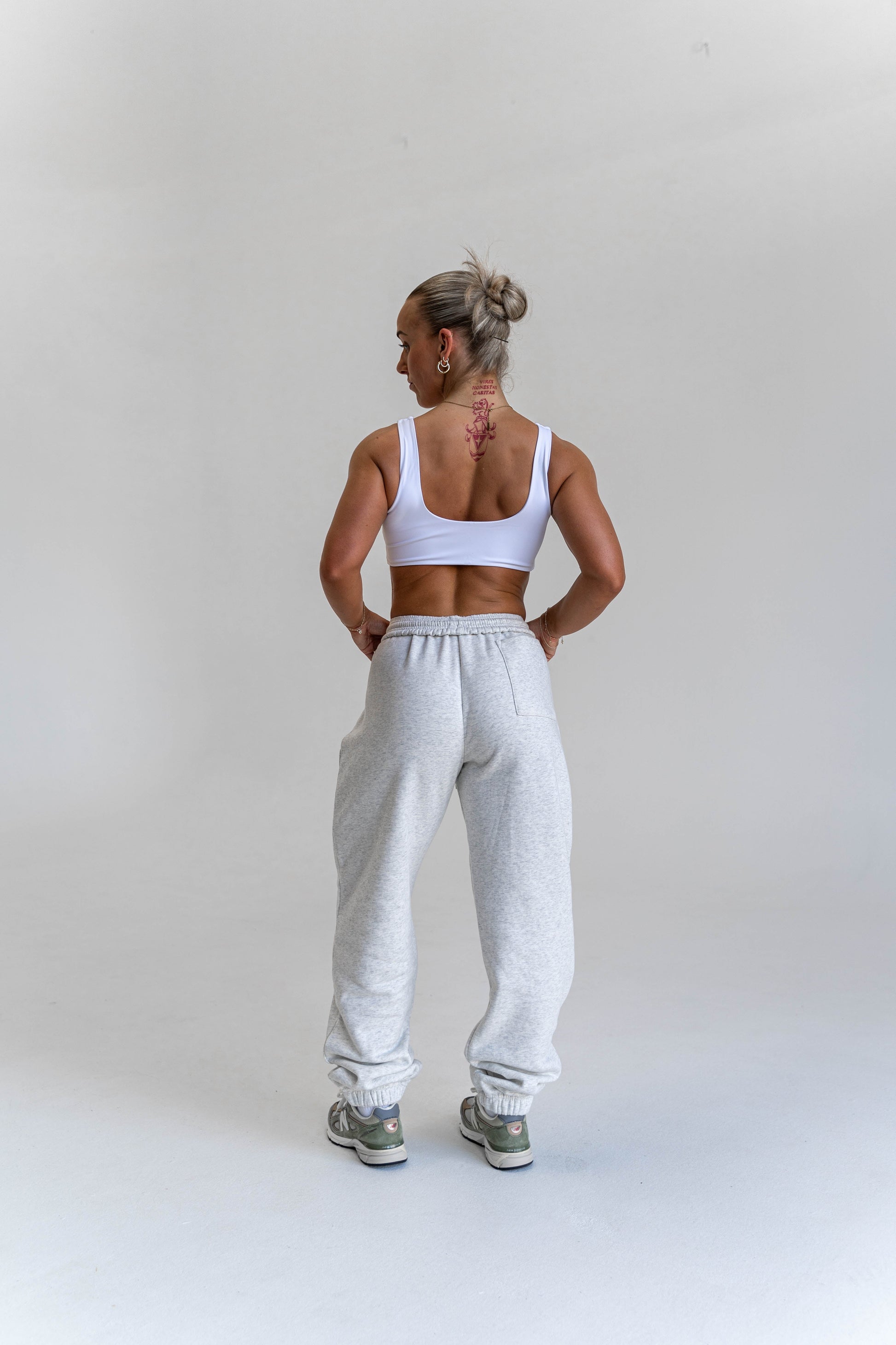 JNTL Sweatpants (Light Grey)