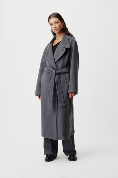 Long trench coat with belt 